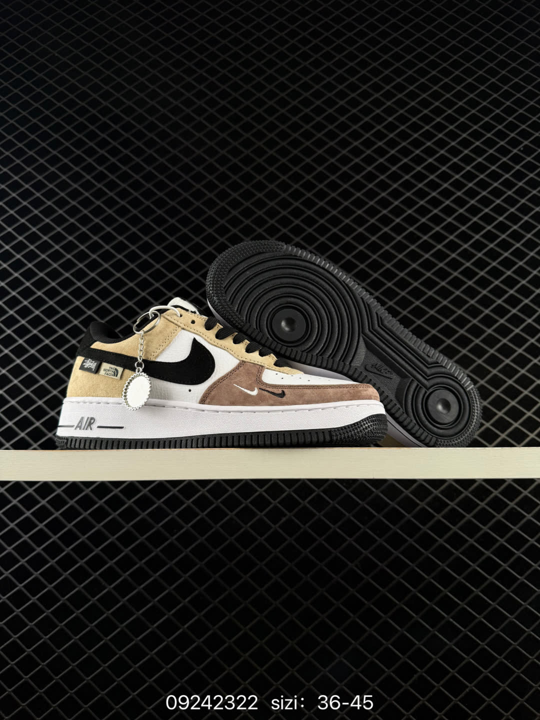 NIKE AIR FORCE 1-DV0788-012